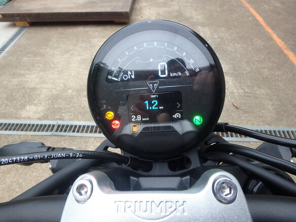 2026 Triumph Trident 660, красный, 1050000 рублей - вид 15