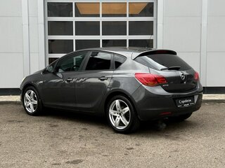 2011 Opel Astra J, серый, 510000 рублей, вид 3
