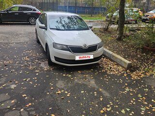 2016 Skoda Rapid I, белый, 380000 рублей, вид 3