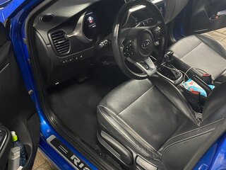 2021 Kia Rio IV Рестайлинг, синий, 1370000 рублей, вид 3