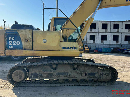 2015 Komatsu PC220-8, жёлтый, 2853450 рублей, вид 2