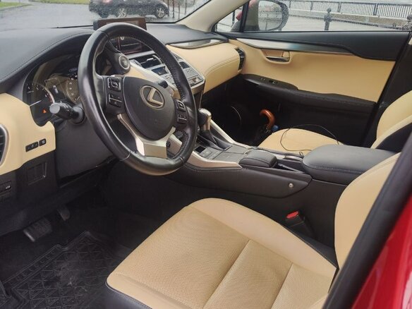 2019 Lexus NX 300 I Рестайлинг, красный, 3499000 рублей - вид 6