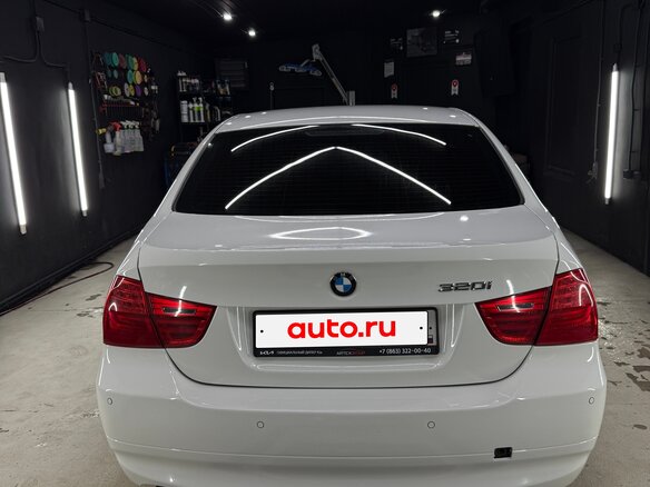 2011 BMW 3 серии 320i V (E90/E91/E92/E93) Рестайлинг, белый, 1150000 рублей - вид 3