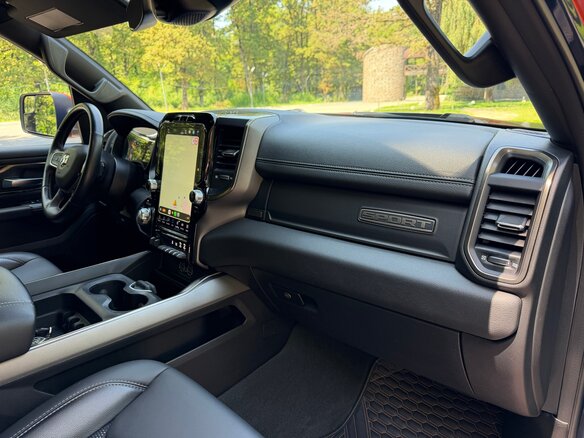 2022 Ram 1500 Crew Cab V, оранжевый, 6800000 рублей - вид 35