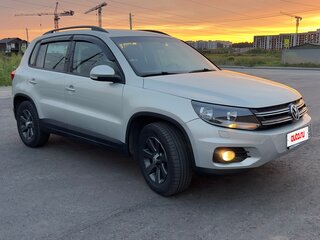 2013 Volkswagen Tiguan I Рестайлинг, серебристый, 1337000 рублей, вид 3