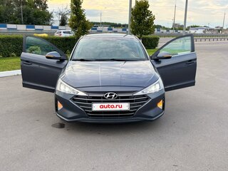 2019 Hyundai Elantra VI (AD) Рестайлинг, серый, 1570000 рублей, вид 2