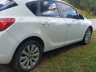 2011 Opel Astra J, белый, 600000 рублей, вид 5