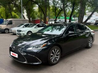 2020 Lexus ES 250 VII, чёрный, 4350000 рублей, вид 2