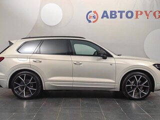 2026 Volkswagen Touareg III Рестайлинг, бежевый, 13900000 рублей, вид 4
