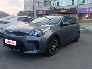 2020 Kia Rio IV, серый, 1580000 рублей, вид 1