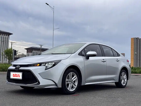 2022 Toyota Levin XII (E210), серебристый, 1493000 рублей, вид 1