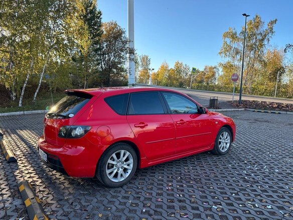 2005 Mazda 3 I (BK), красный, 565000 рублей - вид 5