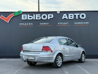 2012 Opel Astra H Рестайлинг, серебристый, 729000 рублей, вид 2