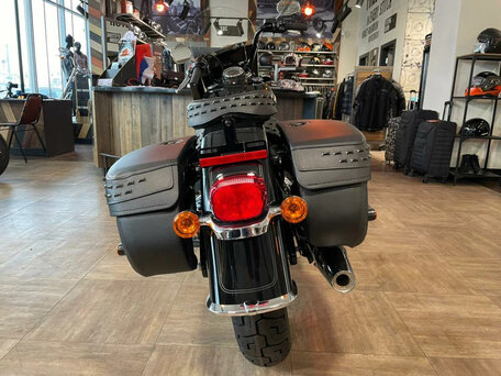 2021 Harley-Davidson Heritage, чёрный, 3500000 рублей, вид 4