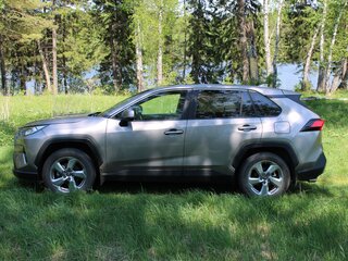 2020 Toyota RAV4 V (XA50), серый, 3200000 рублей, вид 5
