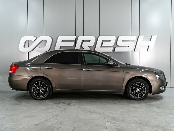 2013 Geely Emgrand EC8, коричневый, 525000 рублей - вид 4