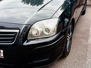 2008 Toyota Avensis II Рестайлинг, чёрный, 650000 рублей, вид 2