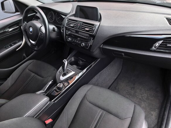 2017 BMW 1 серии 118i II (F20/F21) Рестайлинг, чёрный, 1649000 рублей - вид 9