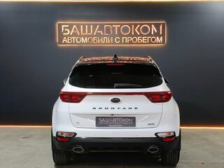 2021 Kia Sportage IV Рестайлинг, белый, 2399000 рублей, вид 5