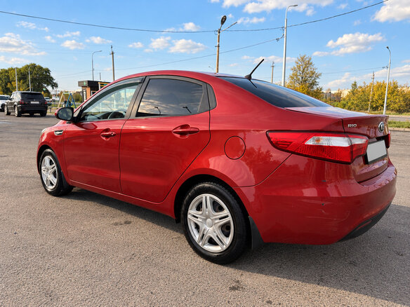 2014 Kia Rio III, красный, 735000 рублей - вид 5
