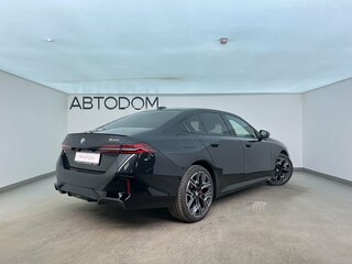 2025 BMW 5 серии 530i xDrive VIII (G60/G61/G68), чёрный, 9765000 рублей, вид 4