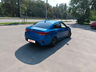 2018 Kia Rio IV, синий, 1190000 рублей, вид 4