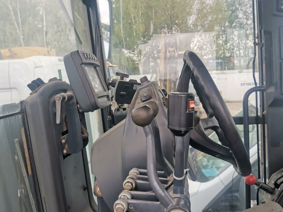 2011 John Deere 772G, жёлтый, 3550000 рублей - вид 7