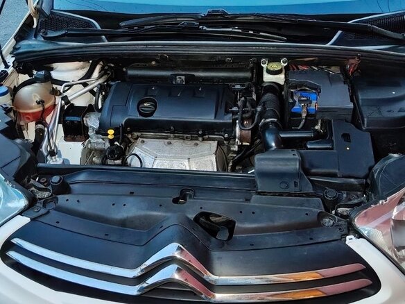 2012 Citroen C4 II, белый, 750000 рублей - вид 13