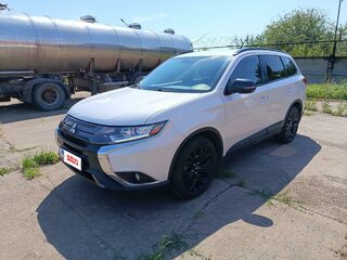 2020 Mitsubishi Outlander III Рестайлинг 3, белый, 2180000 рублей, вид 1