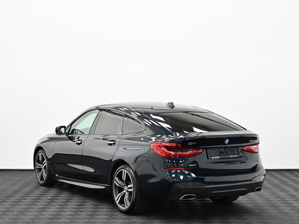 2017 BMW 6 серии Gran Turismo 640d xDrive IV (G32), чёрный, 3249000 рублей - вид 3