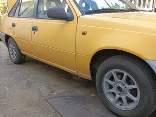 1997 Daewoo Nexia I, жёлтый, 80000 рублей, вид 5