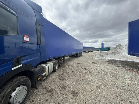 2021 Renault T-Series, синий, 5000000 рублей, вид 3