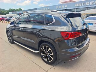 2021 Volkswagen Tharu I, чёрный, 2036690 рублей, вид 4