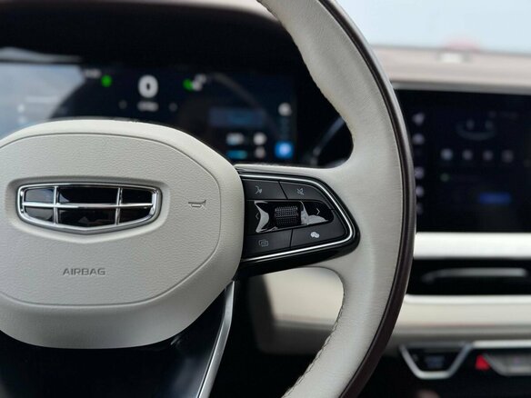 2024 Geely Monjaro (Xingyue L) I, чёрный, 3249000 рублей - вид 26