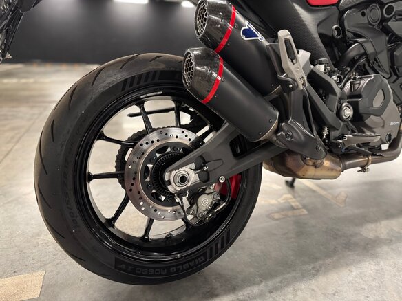 2024 Ducati Monster 937, чёрный - вид 6