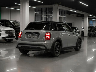 2021 Mini Hatch Cooper III (F55/F56) Рестайлинг 2, серый, 2250000 рублей, вид 5