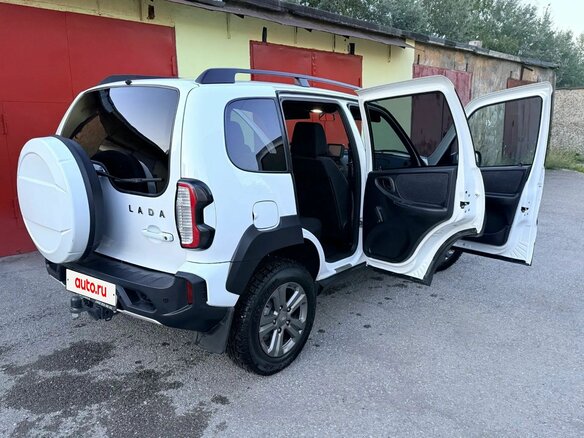 2023 Lada (ВАЗ) Niva Travel I, белый - вид 3