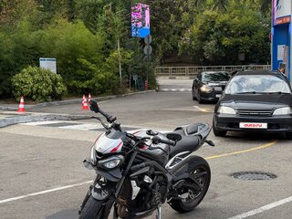 2020 Triumph Street Triple, серый, 800000 рублей, вид 3