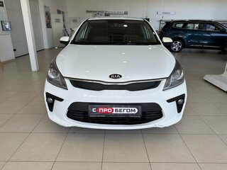 2020 Kia Rio IV, белый, 1189900 рублей, вид 2