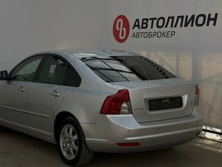 2011 Volvo S40 II Рестайлинг, серебристый, 630000 рублей, вид 3
