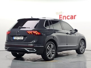 2021 Volkswagen Tiguan II Рестайлинг, серый, 2850000 рублей, вид 4