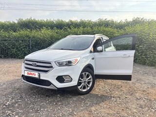 2016 Ford Kuga II Рестайлинг, белый, 1480000 рублей, вид 2
