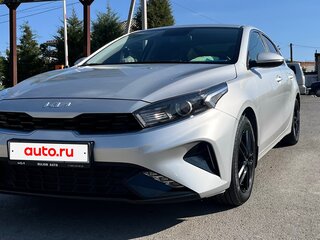 2021 Kia Cerato IV Рестайлинг, серый, 2300000 рублей, вид 3