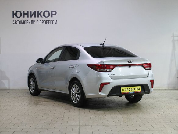 2018 Kia Rio IV, серебристый, 1259000 рублей - вид 3
