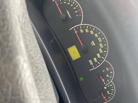 2011 Lada (ВАЗ) Priora I, белый, 223000 рублей - вид 4