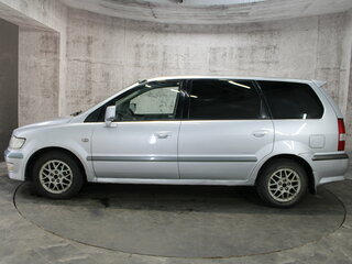 2001 Mitsubishi Space Wagon III, серый, 299000 рублей, вид 5