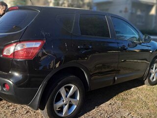 2013 Nissan Qashqai I Рестайлинг, чёрный, 900000 рублей, вид 3