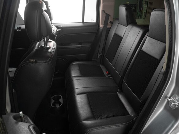 2015 Jeep Liberty (Patriot), серый - вид 8