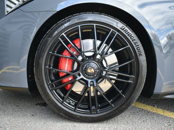 2026 Porsche Panamera GTS III, серый - вид 37