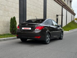 2015 Hyundai Solaris I Рестайлинг, коричневый, 815000 рублей, вид 4